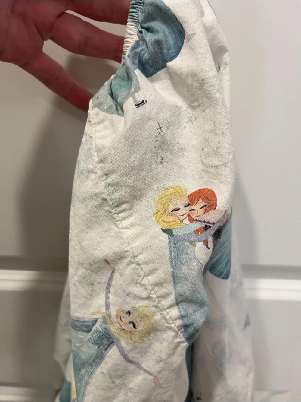 Disney’s Frozen Elsa & Anna Fitted Crib Sheet